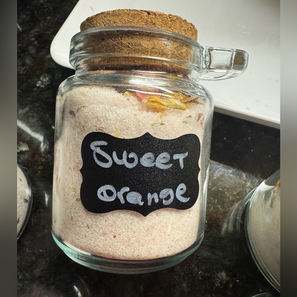 Sweet Orange and Bergamot Essential Oil Bath  and Foot Soak Bath Salt - Picture 2 of 6